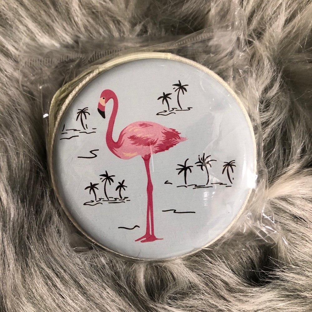 New ⭐️ Island Flamingo Circle Coin Stash Purse
